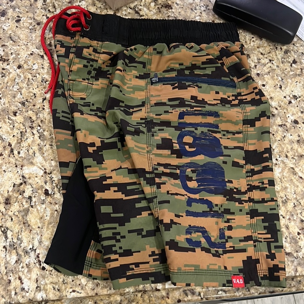 2pood shorts medium